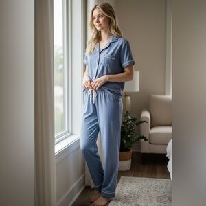 Croft & Barrow Women's Blue Dotted Pajama Set Size Medium